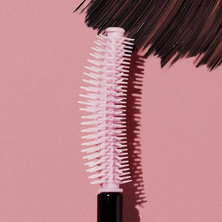 Mascara for curled and defined lashes
