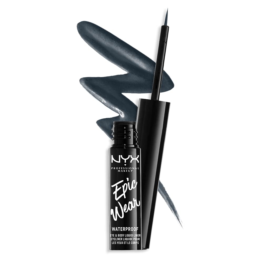 Matte liquid eyeliner for long-lasting wear